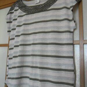 Striped top with some subtle gold & silver thread. Medium size.